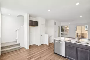 373 Summit Cir, Lombard, IL 60148 - Photo 8