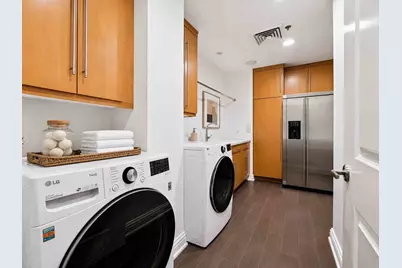 55 E Erie Street #2705, Chicago, IL 60611 - Photo 16