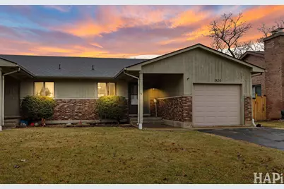 920 Pleasant Street, Woodstock, IL 60098 - Photo 1