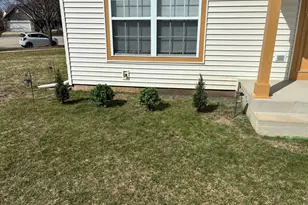 521 Waterford Dr, Oswego, IL 60543 - Photo 2