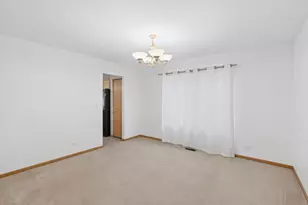 521 Waterford Dr, Oswego, IL 60543 - Photo 10