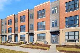 378 Summit Cir, Lombard, IL 60148 - Photo 1