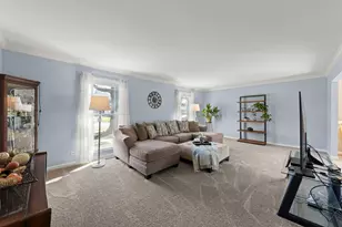 1256 Whitingham Cir, Naperville, IL 60540 - Photo 4