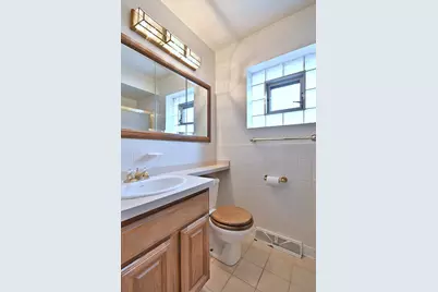9824 Garden Court, Schiller Park, IL 60176 - Photo 24