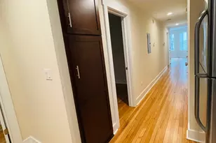 7408 N Hoyne Ave, Chicago, IL 60645 - Photo 10