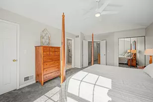 31504 Kline Cir, Warrenville, IL 60555 - Photo 18