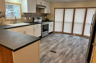 38455 N Sheridan Rd, Beach Park, IL 60087 - Photo 6