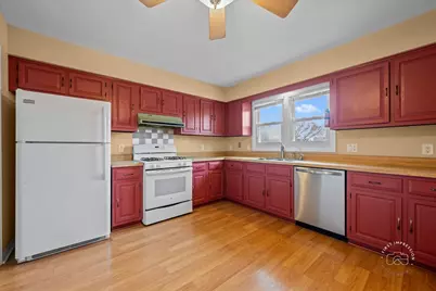 701 Viking Drive, Batavia, IL 60510 - Photo 28