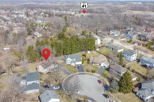 5081 Adele Dr, Gurnee, IL 60031 - Photo 10