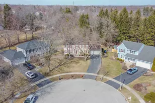 5081 Adele Dr, Gurnee, IL 60031 - Photo 6