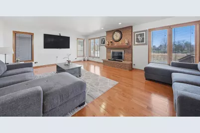 10749 S Cook Avenue, Oak Lawn, IL 60453 - Photo 18