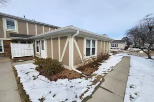 1020 Brunswick Harbor, Schaumburg, IL 60193 - Photo 2