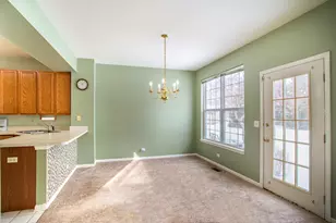 860 Amelia Ct, Grayslake, IL 60030 - Photo 6