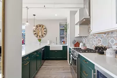 511 W Division Street #512, Chicago, IL 60610 - Photo 6