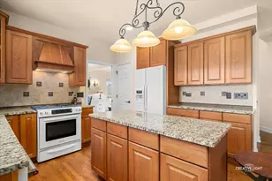 3534 Hidden Fawn Dr, Elgin, IL 60124 - Photo 10
