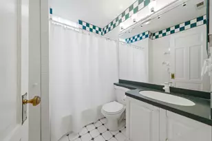 849 W Newport Ave, Chicago, IL 60657 - Photo 12