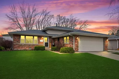 840 E Marshall Court, Palatine, IL 60074 - Photo 2