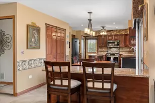 132 Ashcroft Dr, Bolingbrook, IL 60490 - Photo 8