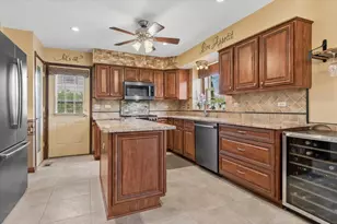 132 Ashcroft Dr, Bolingbrook, IL 60490 - Photo 10