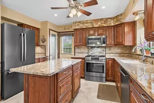 132 Ashcroft Dr, Bolingbrook, IL 60490 - Photo 12