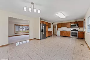 1115 Old Mill Ln, Hanover Park, IL 60133 - Photo 8