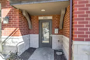 1351 S Halsted St, Chicago, IL 60607 - Photo 2