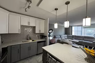 6301 N Sheridan Rd, Chicago, IL 60660 - Photo 8