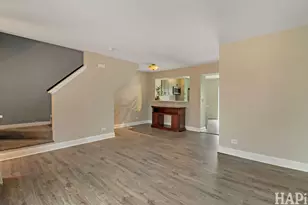 283 W Whispering Oaks Ln, Round Lake, IL 60073 - Photo 6