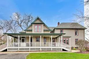 311 Brainerd Ave, Libertyville, IL 60048 - Photo 2