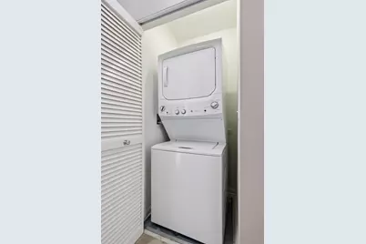 14 S Prospect Street #402, Roselle, IL 60172 - Photo 26