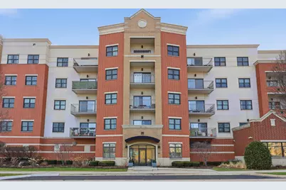 14 S Prospect Street #402, Roselle, IL 60172 - Photo 1