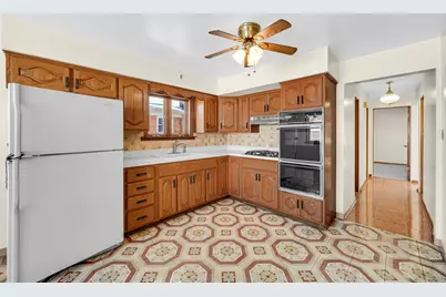 772 Memorial Drive, Calumet City, IL 60409 - Photo 8