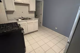 2622 W Luther St, Chicago, IL 60608 - Photo 8