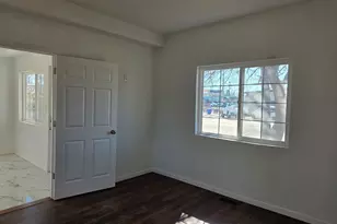 122 Hawley St, Grayslake, IL 60030 - Photo 12