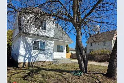 122 Hawley Street, Grayslake, IL 60030 - Photo 2