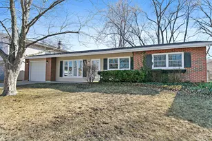 7407 Coventry Dr, Hanover Park, IL 60133 - Photo 2