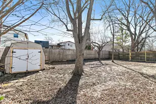 7407 Coventry Dr, Hanover Park, IL 60133 - Photo 24