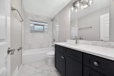 10240 S Torrence Avenue, Chicago, IL 60617 - Photo 6