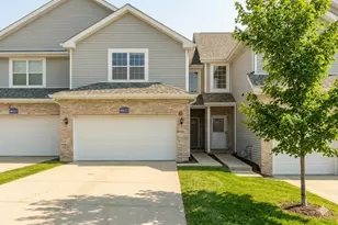 600 W Pleasant Ln, Lombard, IL 60148 - Photo 1