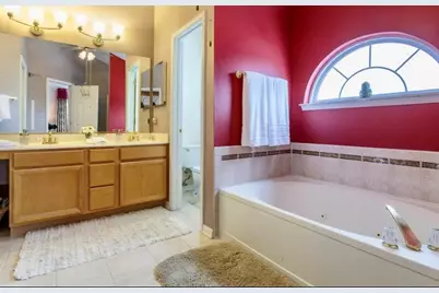 671 Wintergreen Circle, Naperville, IL 60540 - Photo 10