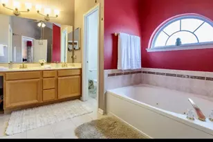 671 Wintergreen Cir, Naperville, IL 60540 - Photo 10