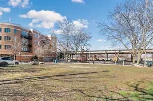 4208 N Kenmore Ave, Chicago, IL 60613 - Photo 32