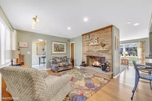 6315 Walkup Ln, Crystal Lake, IL 60012 - Photo 8