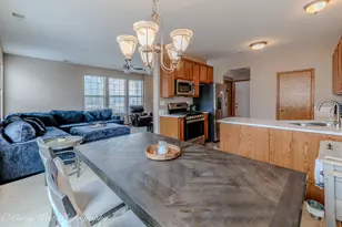 201 Barrett Dr, Yorkville, IL 60560 - Photo 10