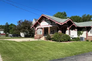 315 S Lake St, Aurora, IL 60506 - Photo 2