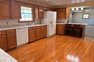 205 E Silverspoon Ave, Granville, IL 61326 - Photo 16