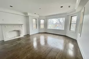 8035 S Essex Ave, Chicago, IL 60617 - Photo 2