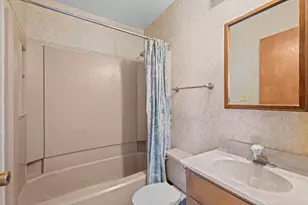 997 N Plum Grove Rd, Palatine, IL 60067 - Photo 12