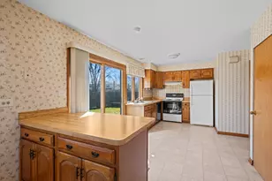 997 N Plum Grove Rd, Palatine, IL 60067 - Photo 8