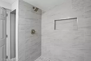 7520 S Carpenter St, Chicago, IL 60620 - Photo 32